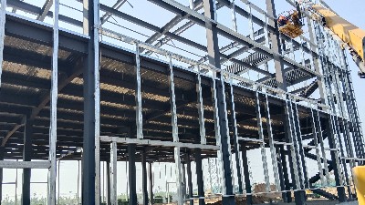 钢结构厂房漏水怎么办？从屋面板与檩条连接处找原因