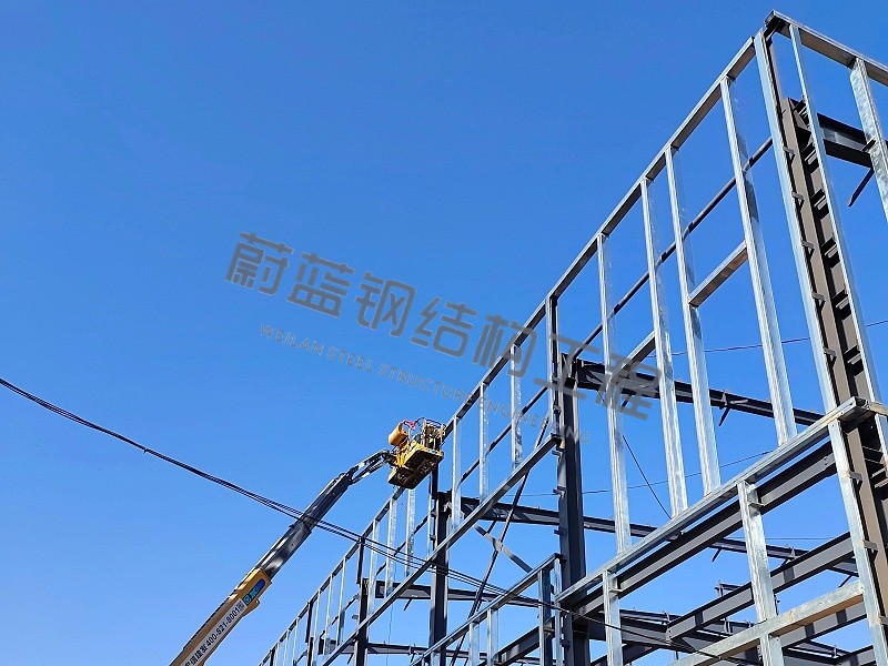 钢结构厂房彩钢板(屋面板、墙面板)施工工艺及注意事项 钢结构厂房彩钢板(屋面板、墙面板)施工工艺及注意事项