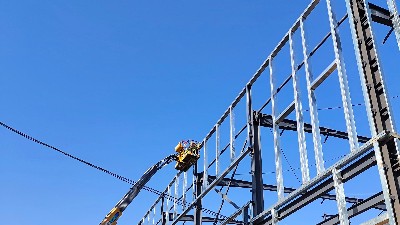 钢结构厂房彩钢板（屋面板、墙面板）施工工艺及注意事项